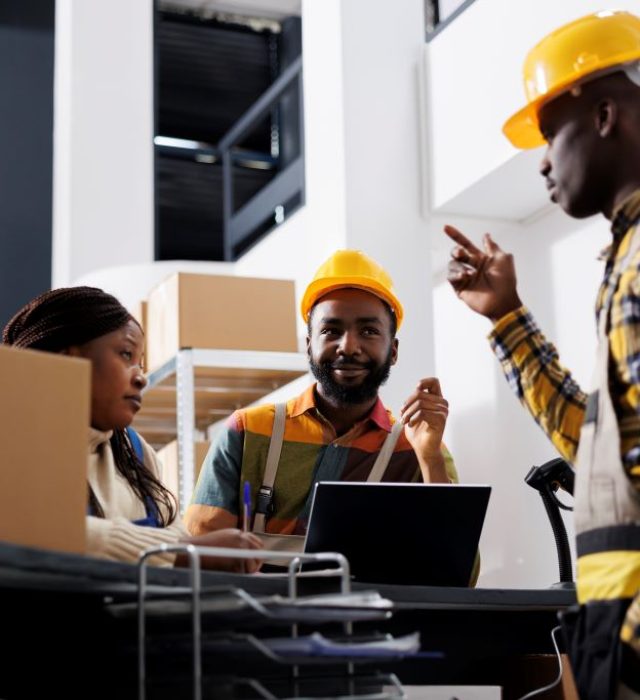 office-men-woman-workers-planning